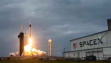 SpaceX, Yeni Starlink Uydularını Fırlatıyor