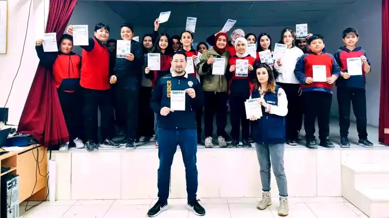 Öğrencilere Siber Güvenlik Eğitimi